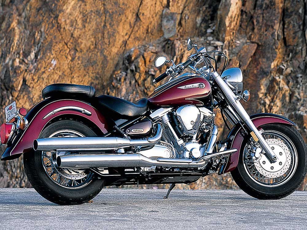 Battle Of The Basic Big Twins 2000 Yamaha Road Star Motorcycle Cruiser