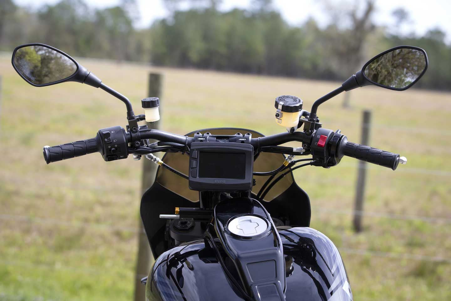 Tall, narrow bars hold switch gear and TFT display pilfered from Buell’s existing 1190 platform. The tank is new and has 4.5-gallon capacity.