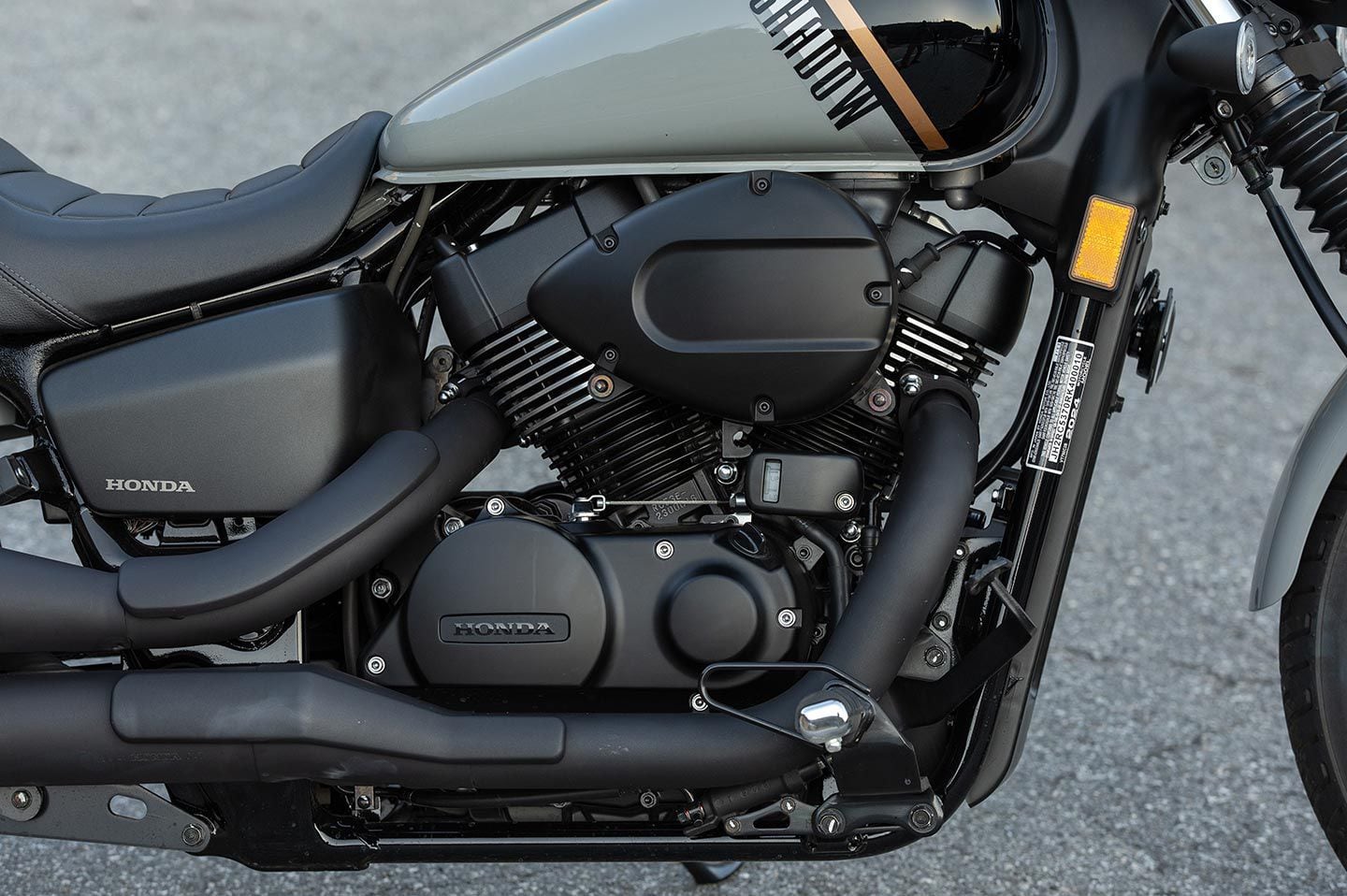 V-twin 745cc Phantom tetap tidak berubah untuk tahun 2024.