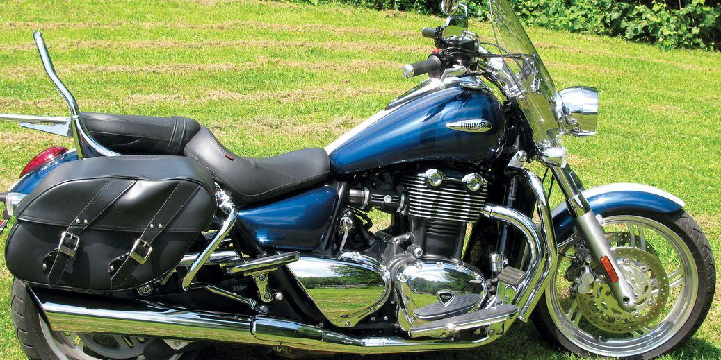 triumph グリーン Triumph Thruxton 400 Undergoes Testing, Spotted With Front