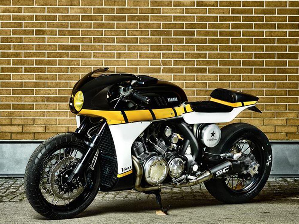 アオシマ　YAMAHA Vmax Aoshima 1/12 Scale Model Motorcycle Kit Yamaha Vmax 5GK V