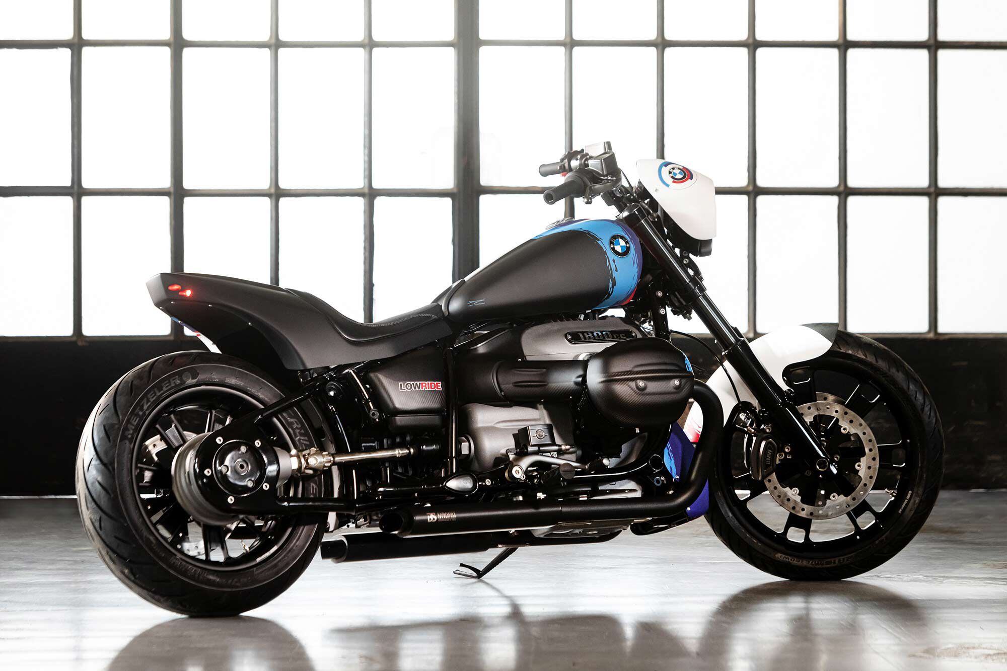 The dark side of the R 18 M. Shorty pipes from ER Exhaust supposedly offer increased lean angle.