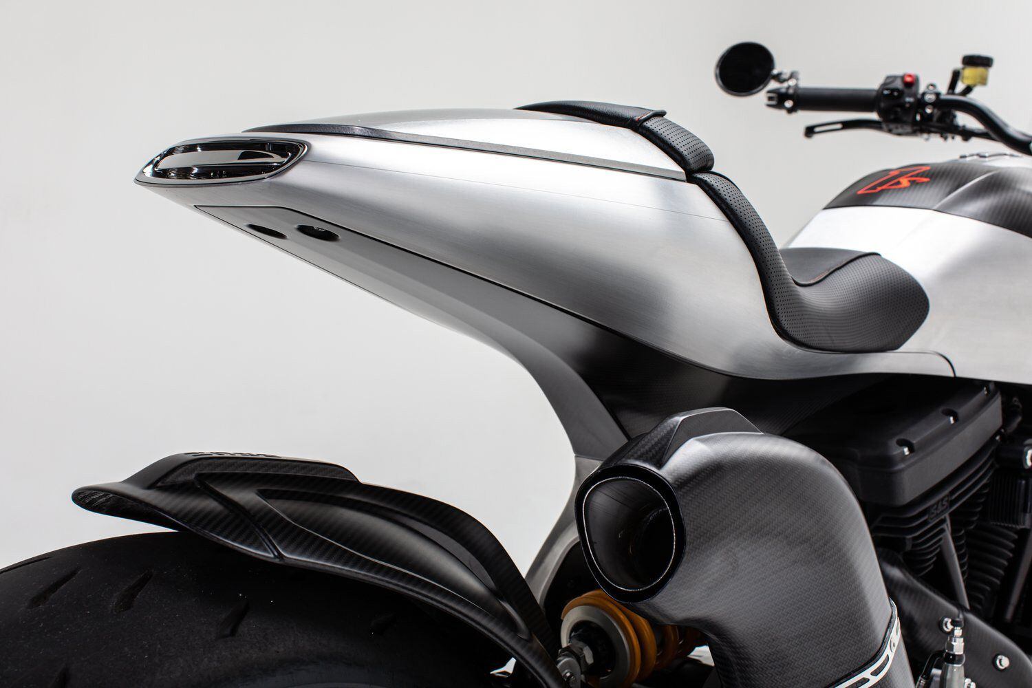 Beautiful design with careful attention to detail as seen on the Arch 1s’ integrated LED taillight.