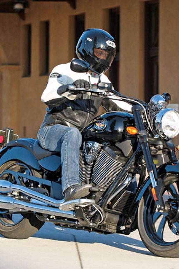 2008 Victory Kingpin 8-Ball - First Ride | Motorcycle Cruiser