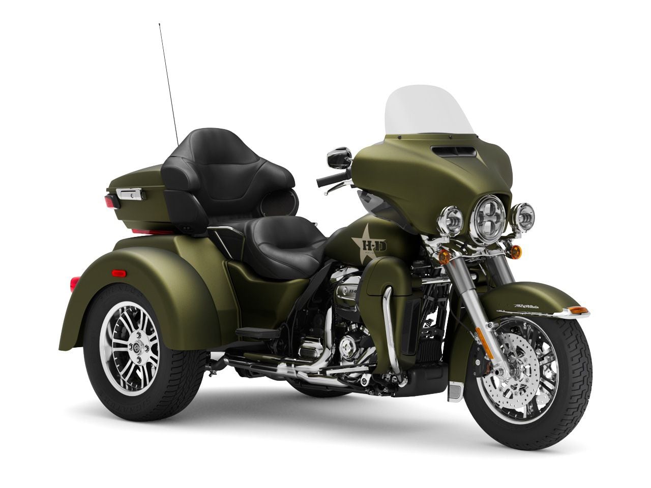 L'édition Tri Glide Ultra GI reçoit également la peinture spéciale Mineral Green Denim Deluxe et les graphismes associés, mais elle est également mécaniquement inchangée par rapport au Tri Glide Ultra d'origine.