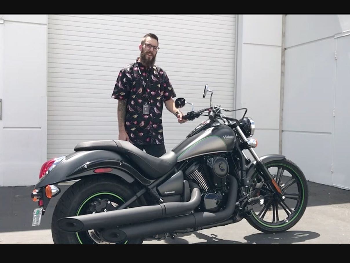 2017 Kawasaki Vulcan 900 Custom Pros and Cons Motorcycle