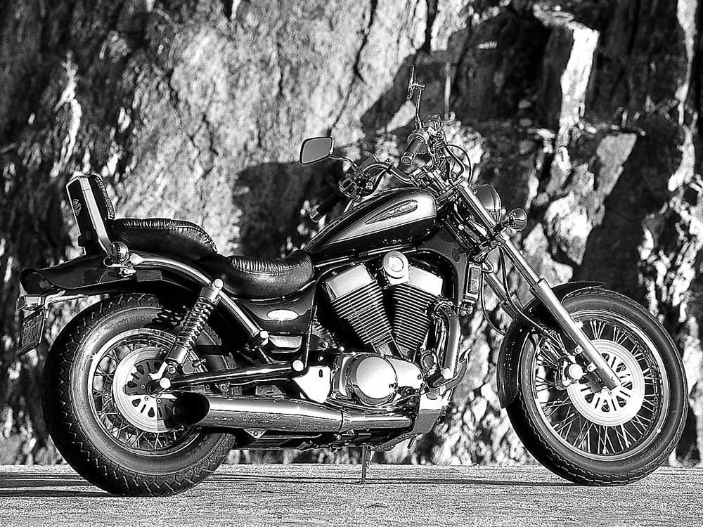 た*す様 SUZUKI　バイオリン　1/2 No.200　anno2004 Battle Of The Basic Big Twins 2000 Suzuki Intruders | Motorcycle