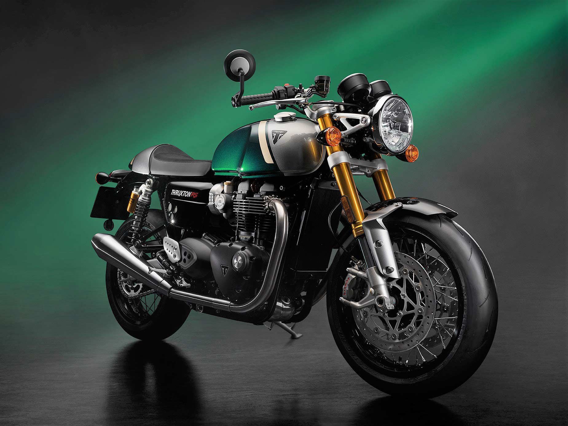 The 2023 Thruxton RS is even more of a head-turner in this new Competition Green/Silver Ice colorway.