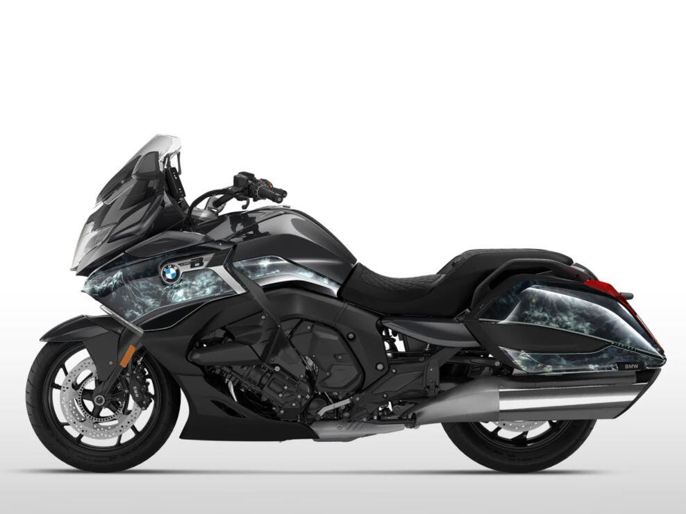 The 2023 BMW K 1600 B shown in the glorious Option 719 Meteoric II Dust colorway, which adds over $2K to the price.