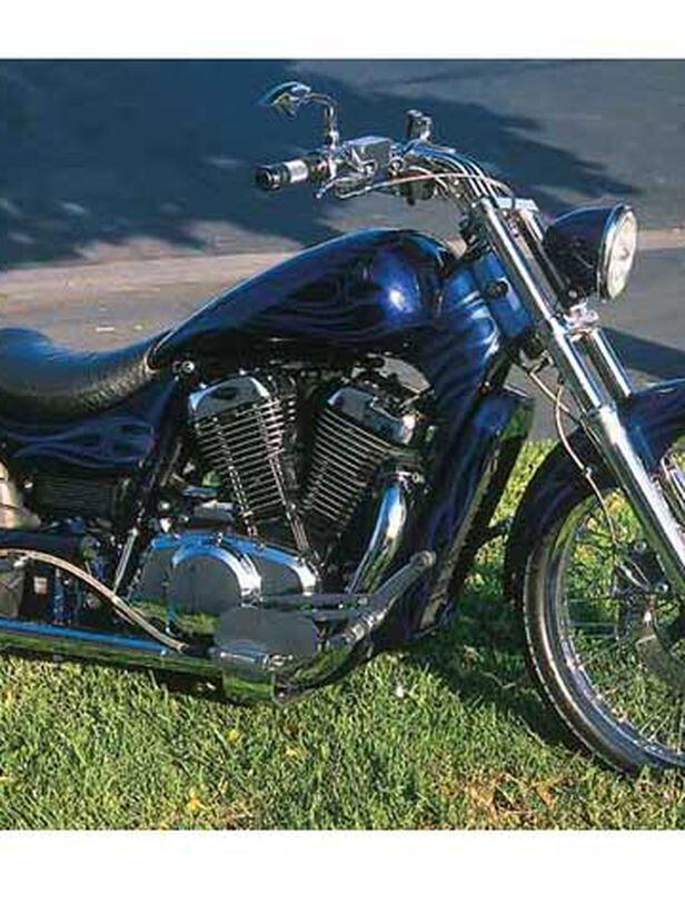 Suzuki Intruder 800, Cycle World