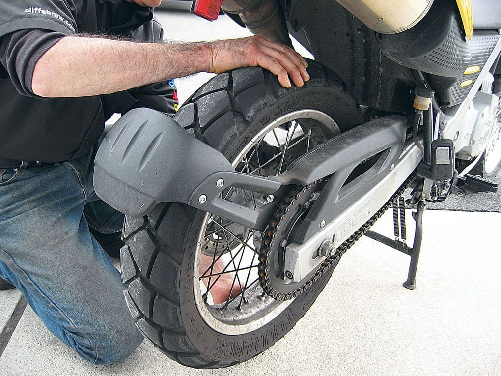 Quick Tips on Getting Your Bike Up And Your Tire Off Motorcycle Cruiser