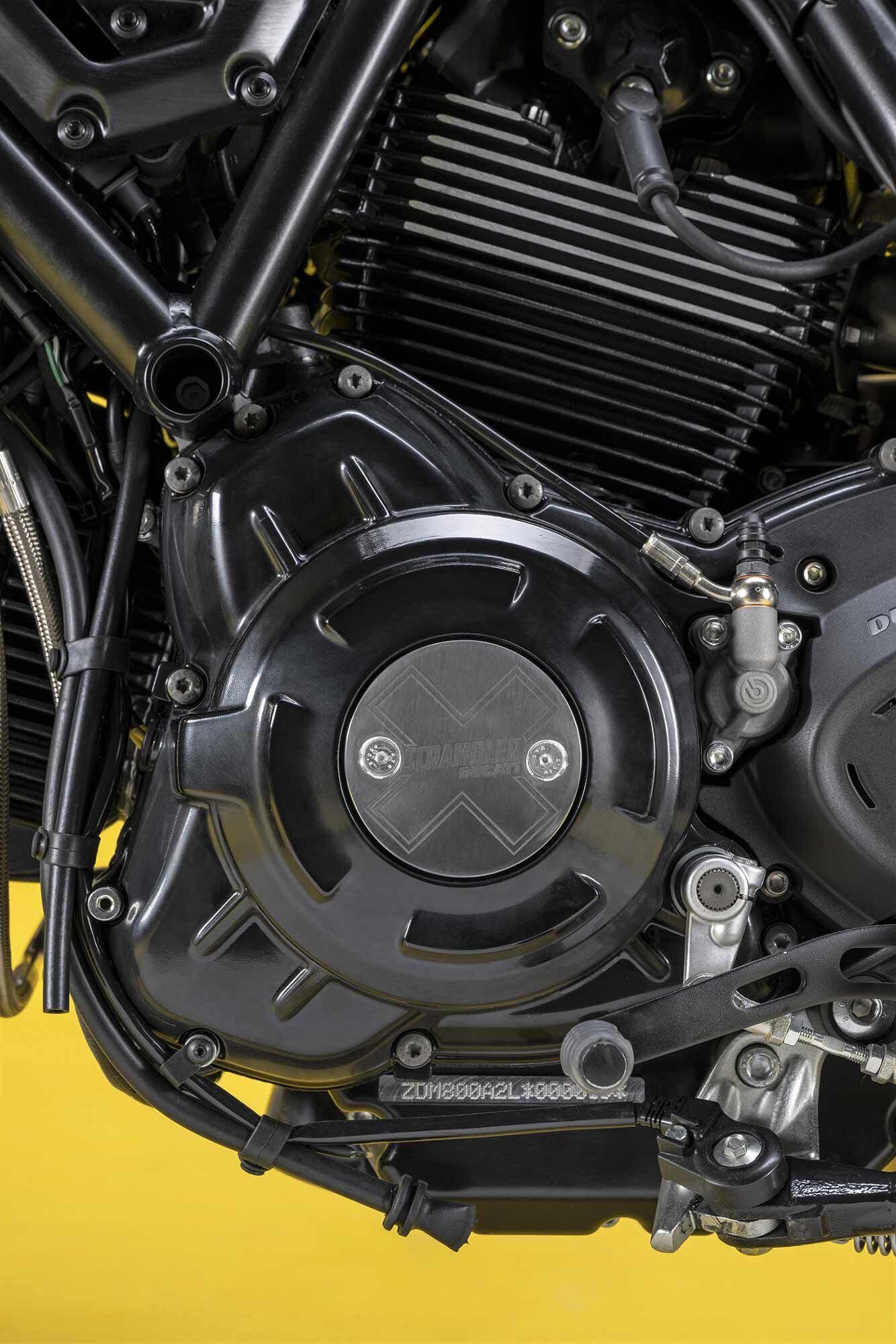 The signature air-cooled twin-cylinder Desmodue engine gets new internals, which reduce weight by more than 5 pounds compared to the previous generation. However, its 73 hp output remains unchanged.