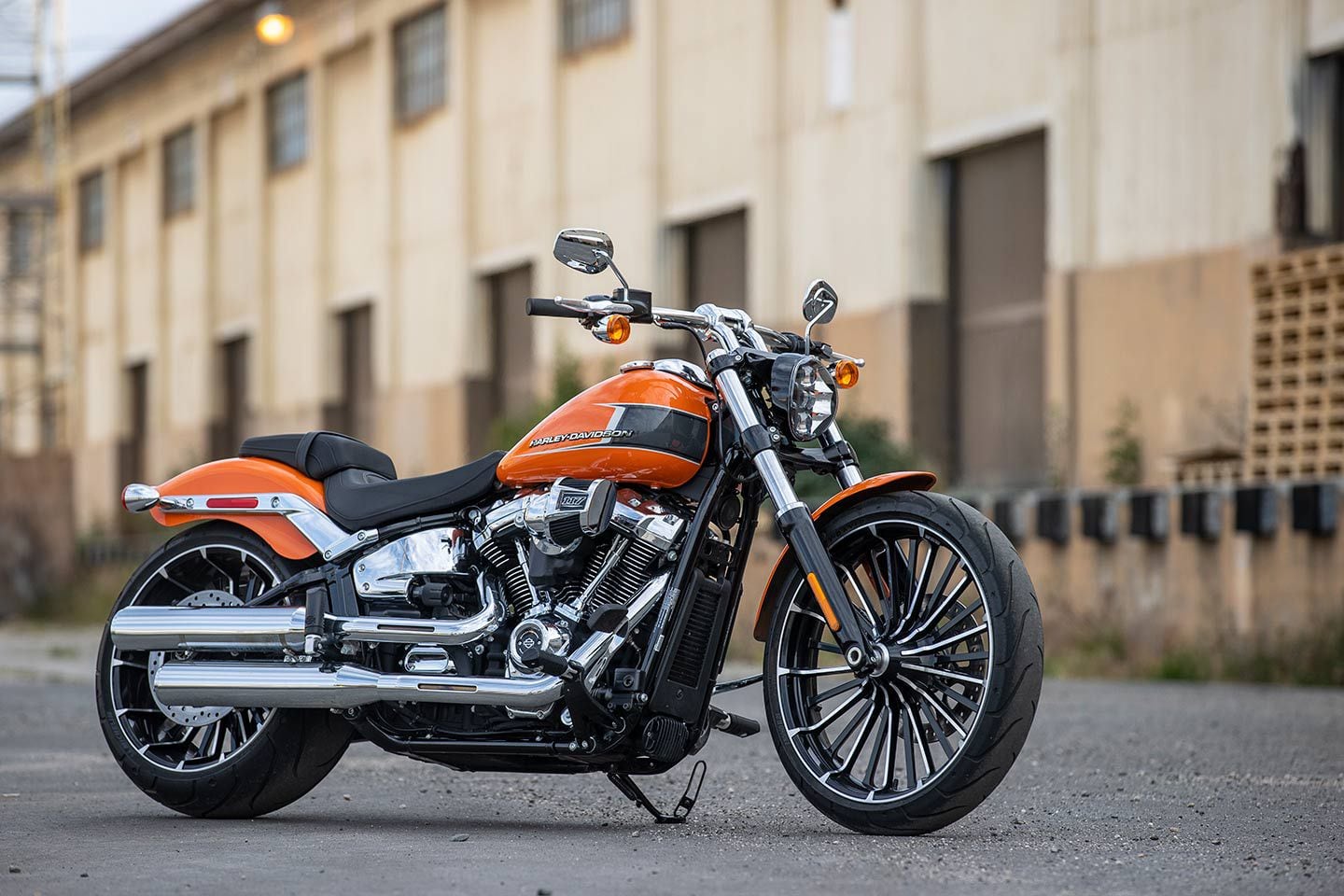 Packed with a lot of style, the Breakout still impressed with performance.