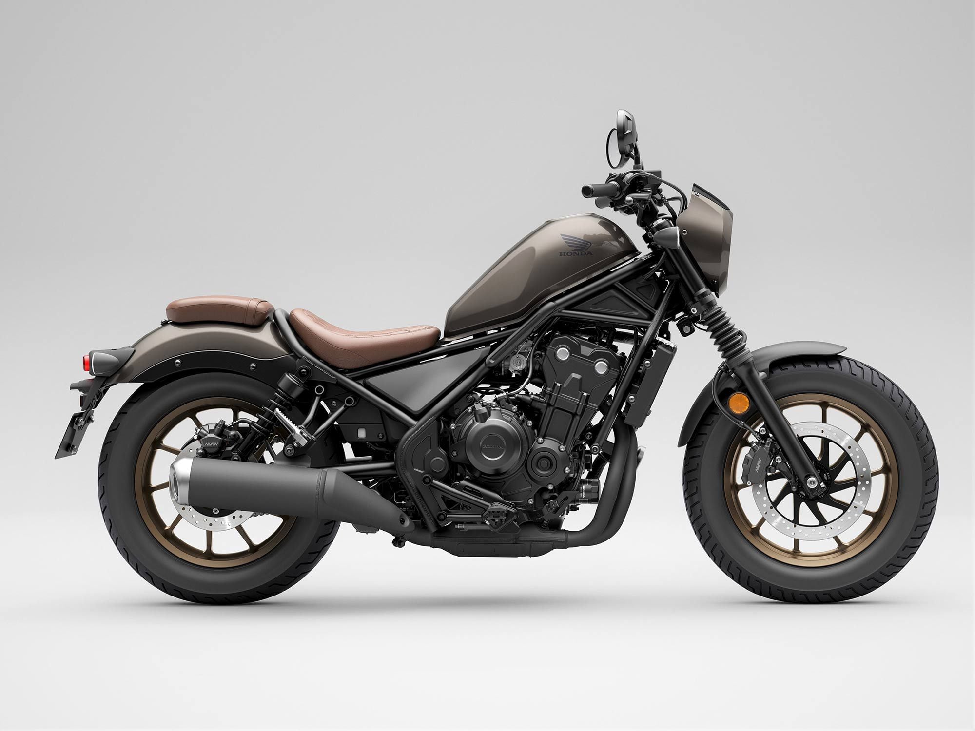 Honda is bringing the Rebel 500 (CMX500 in Europe) back to European markets for 2023.
