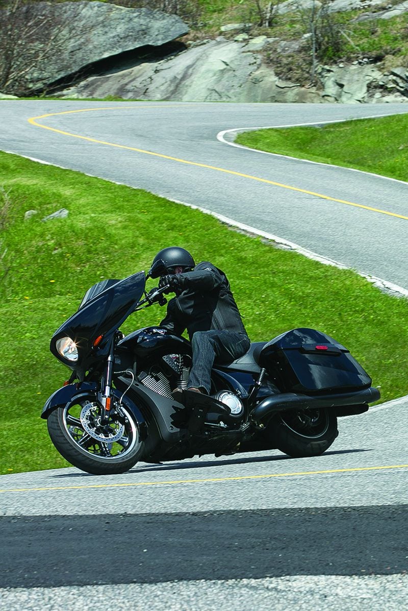 2016 Victory Cross Country 8-Ball | Motorcycle Cruiser