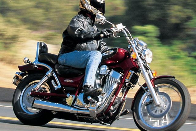 Motorcycle Road Test: Suzuki Intruder 1400 | Motorcycle Cruiser