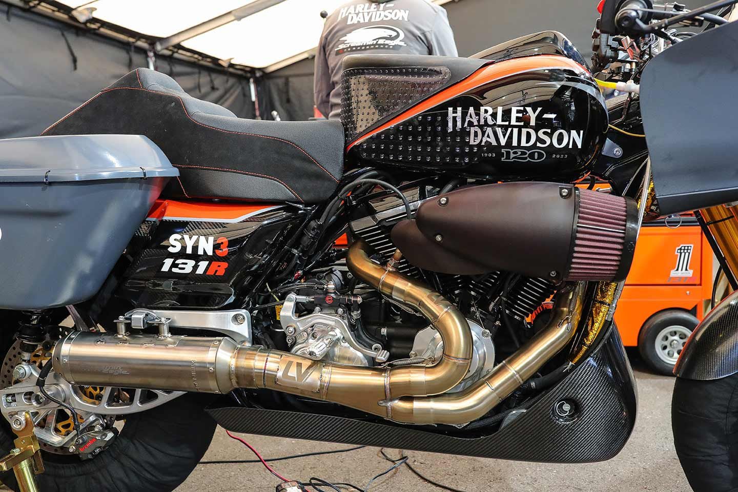 A massive bullet-shaped air intake feeds the 131R’s single throttle body.