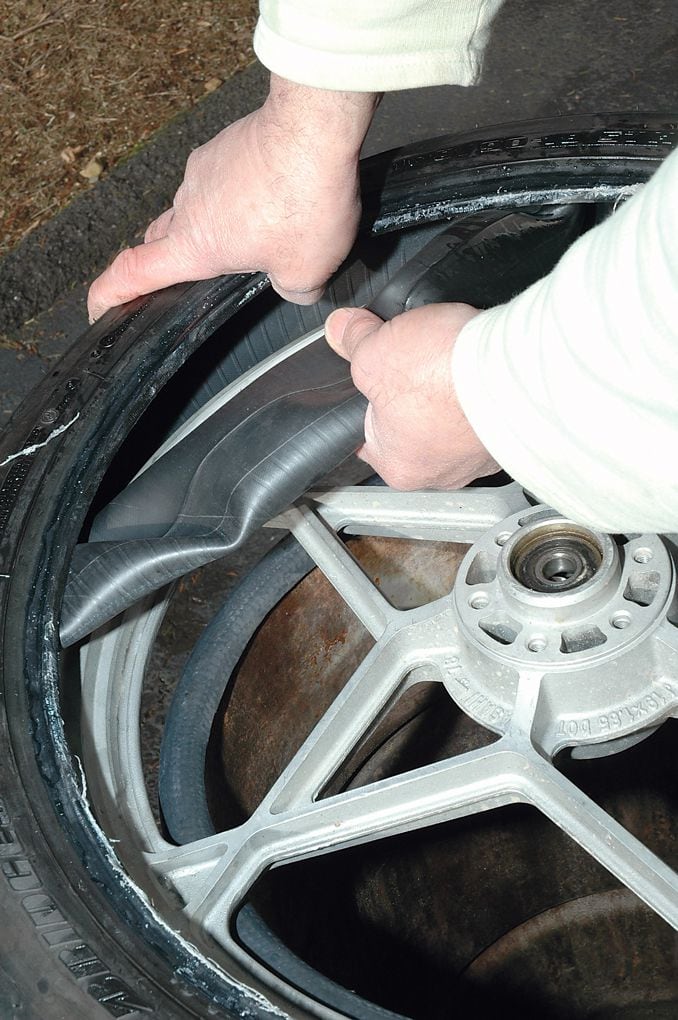 How To Change Motorcycle Tyre By Hand Reviewmotors.co
