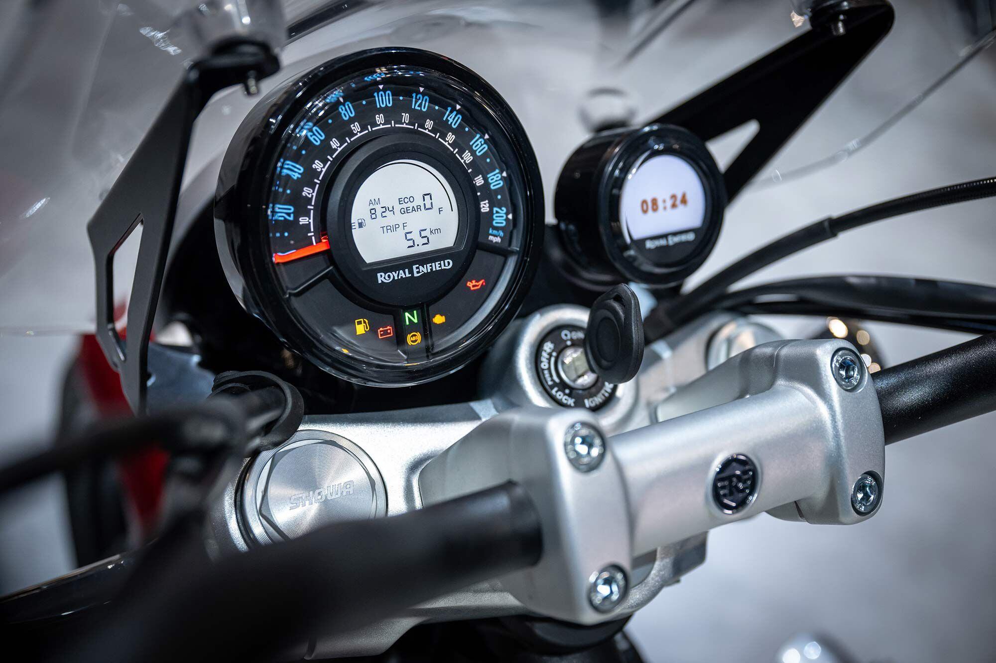 The Super Meteor’s simple gauge with analog speedometer and small LCD dash looks like the same one found on the Meteor, but that may change on the production model. A nav unit will be included as well.