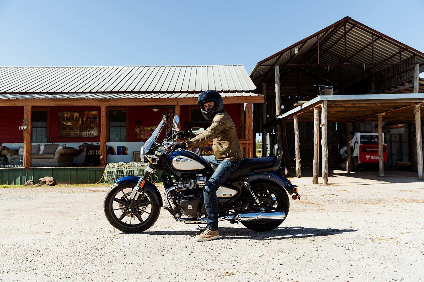 The classic styling of the Super Meteor 650 gives the motorcycle a timeless appearance.