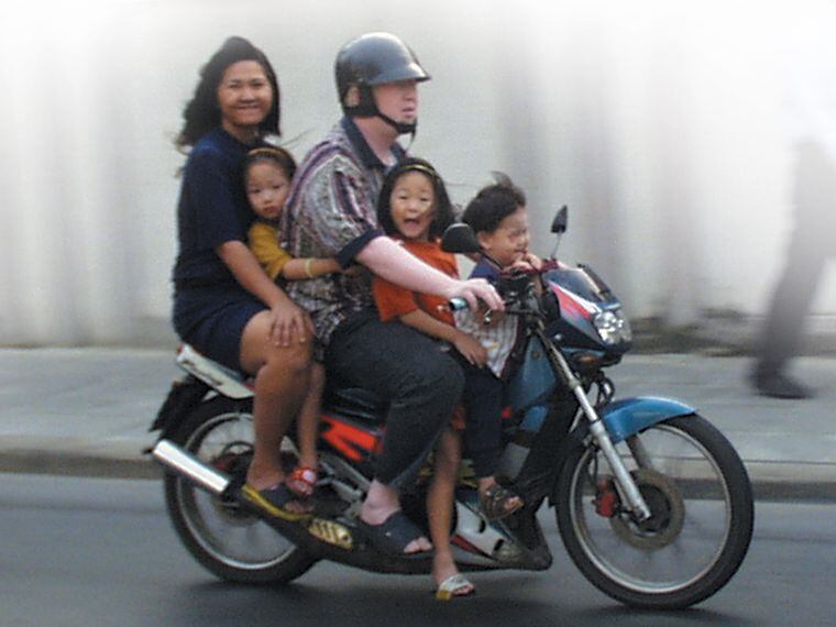 Safety Tips For Riding With A Passenger Motorcycle Cruiser