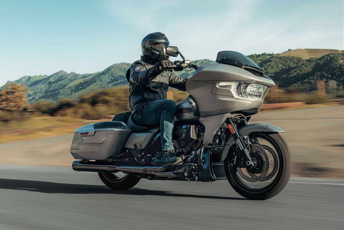 Classic sharknose fairing gets a bold new update on the 2023 CVO Road Glide, with a more aggressive snarl and new LED headlight arrangement with integrated turn signals.