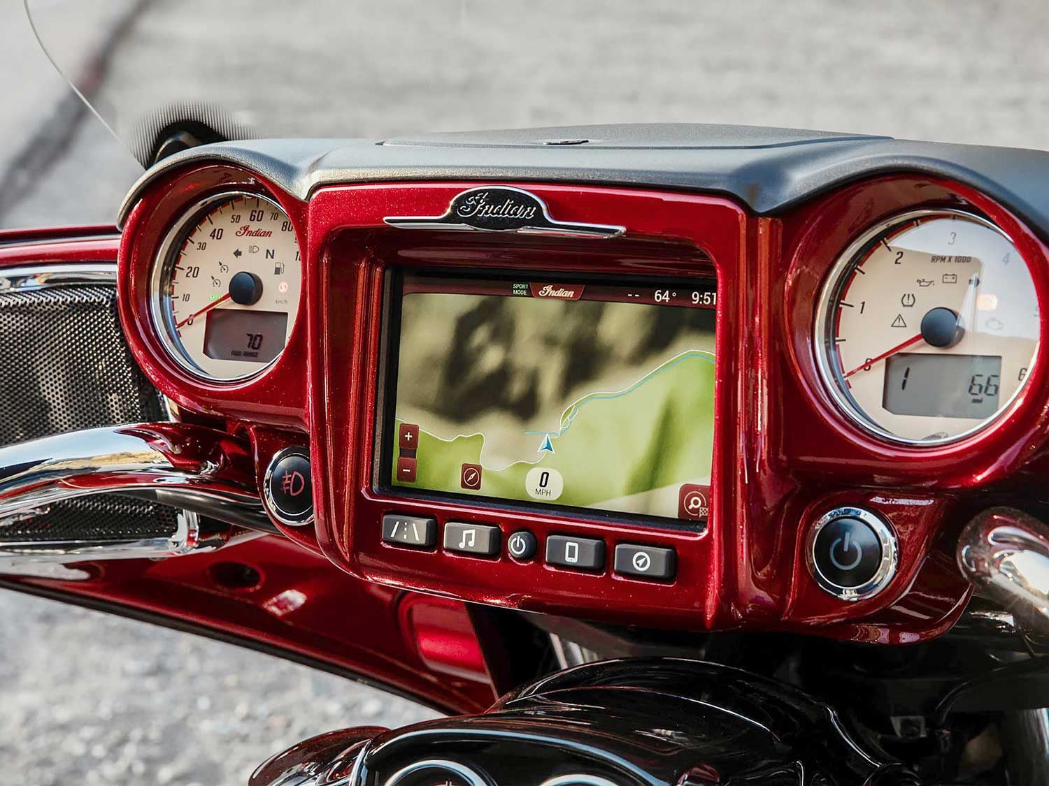 Touchscreen infotainment system with nav, customizable screens, and Bluetooth compatibility.