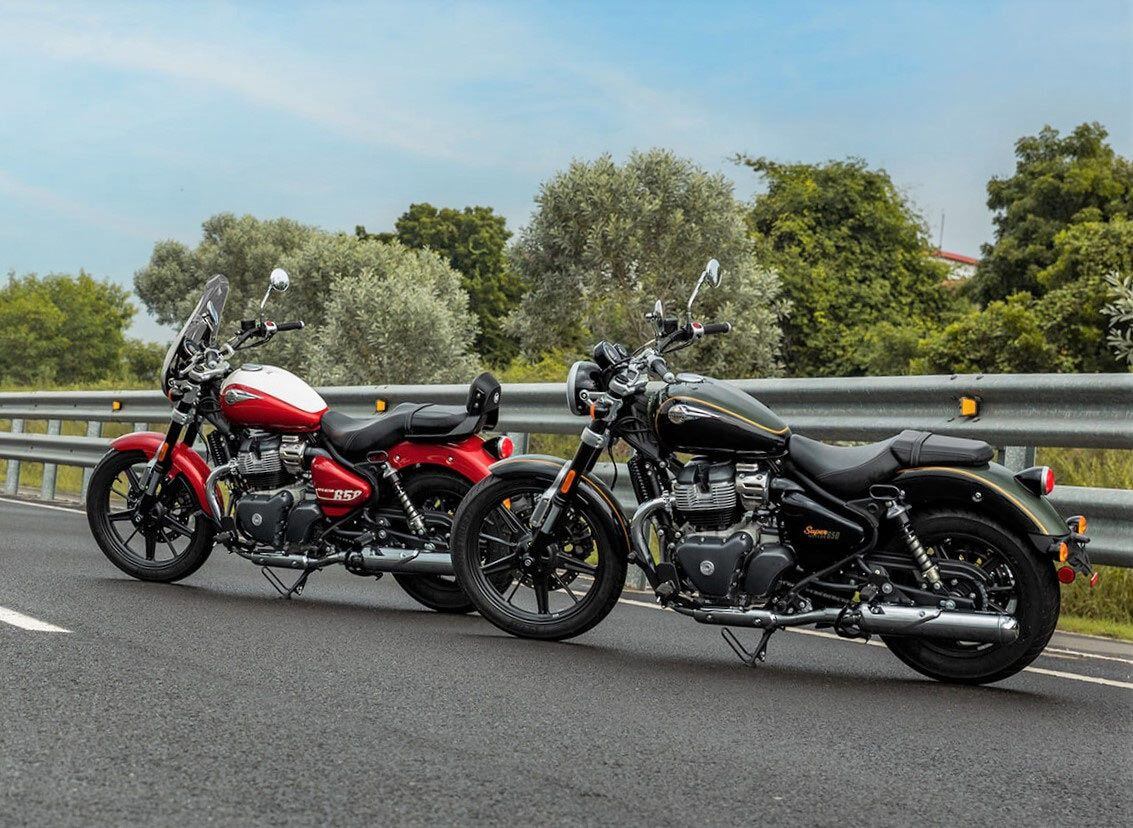 The new bike will come in two variants: the Super Meteor 650 (right) and the Super Meteor 650 Tourer (left). The solo 650 model will be available in five colors when it arrives on US shores next summer.