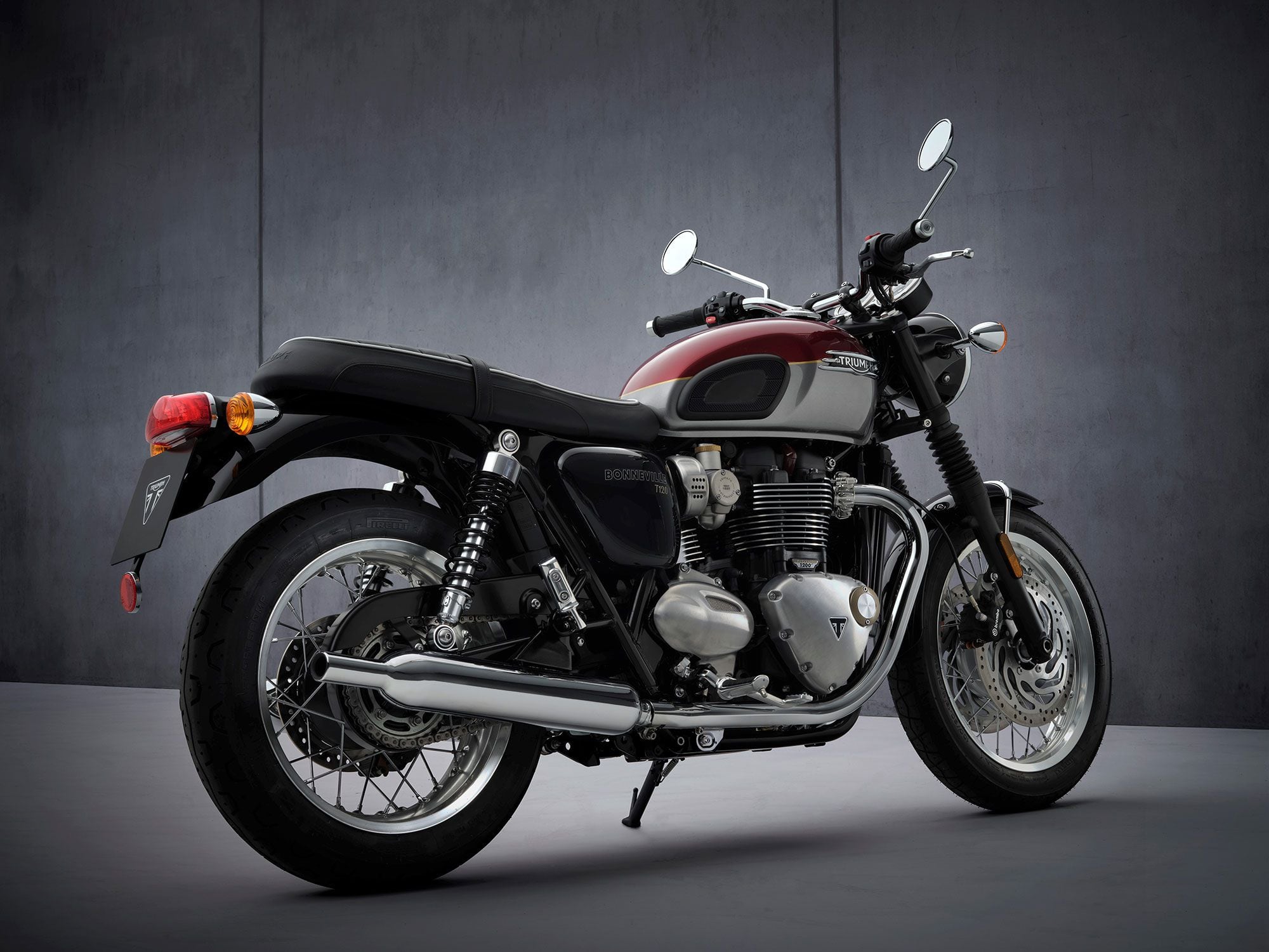 The 2022 Triumph Bonneville T120 from the rear.