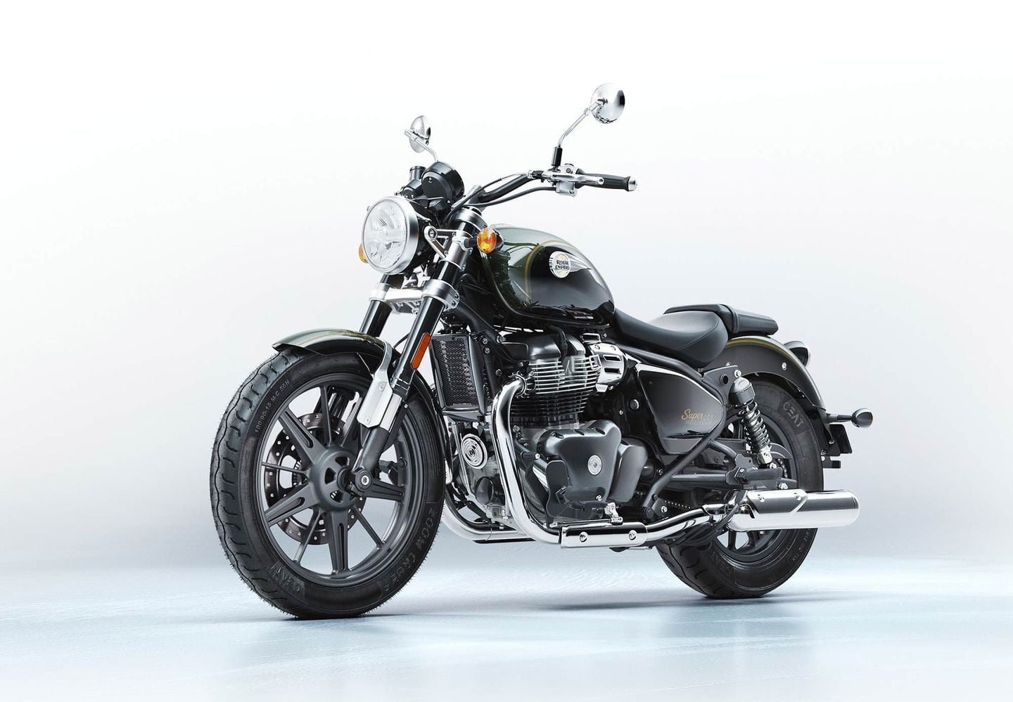 Royal Enfield Debuts Super Meteor Cruiser for 2023 Motorcycle
