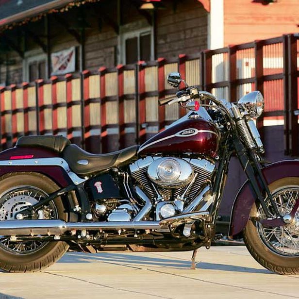 Motorcycle Test: 2005 Harley-Davidson FLSTSCI Softail Springer