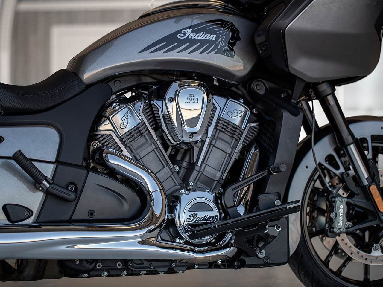 Full online dresser motorcycle