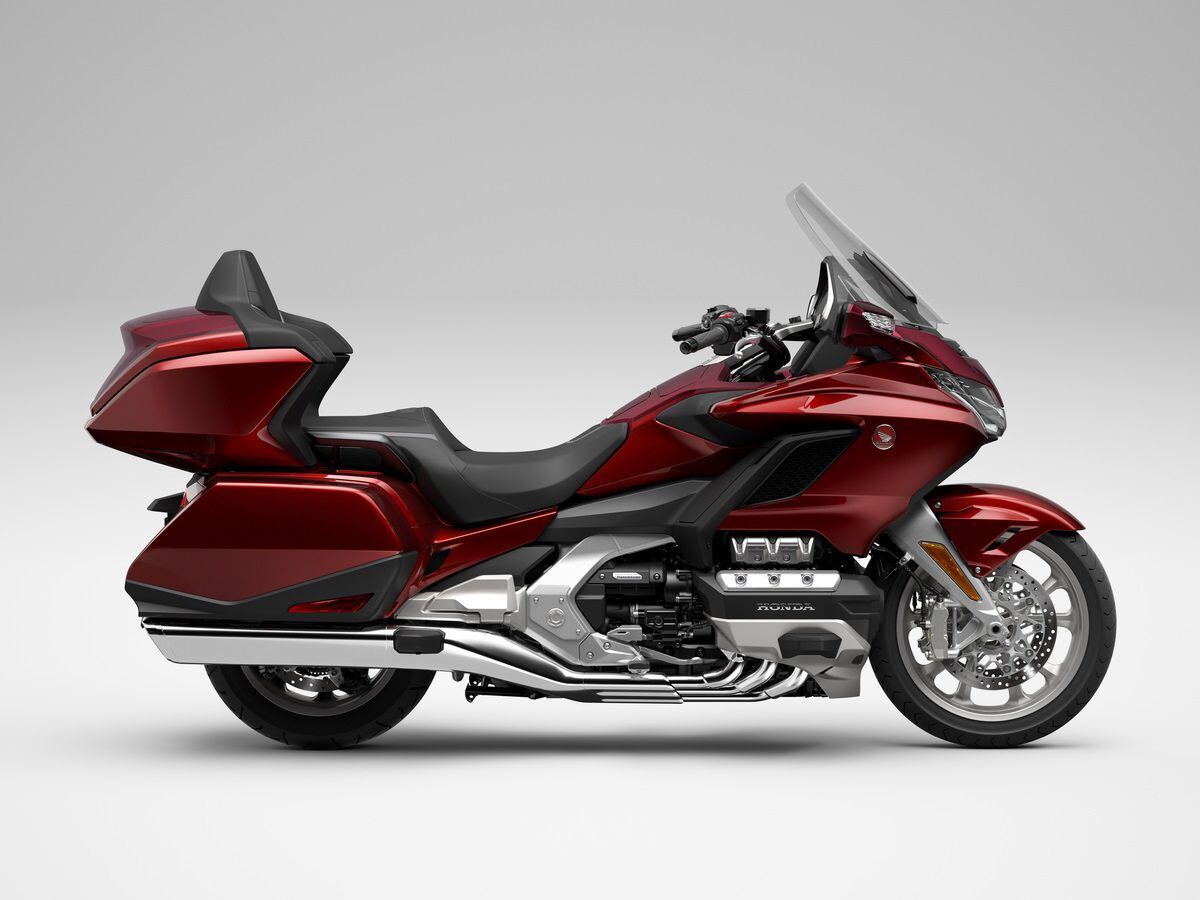 The Wing Tour DCT is the same bike as the Wing Tour but with—you guessed it—a DCT transmission added.