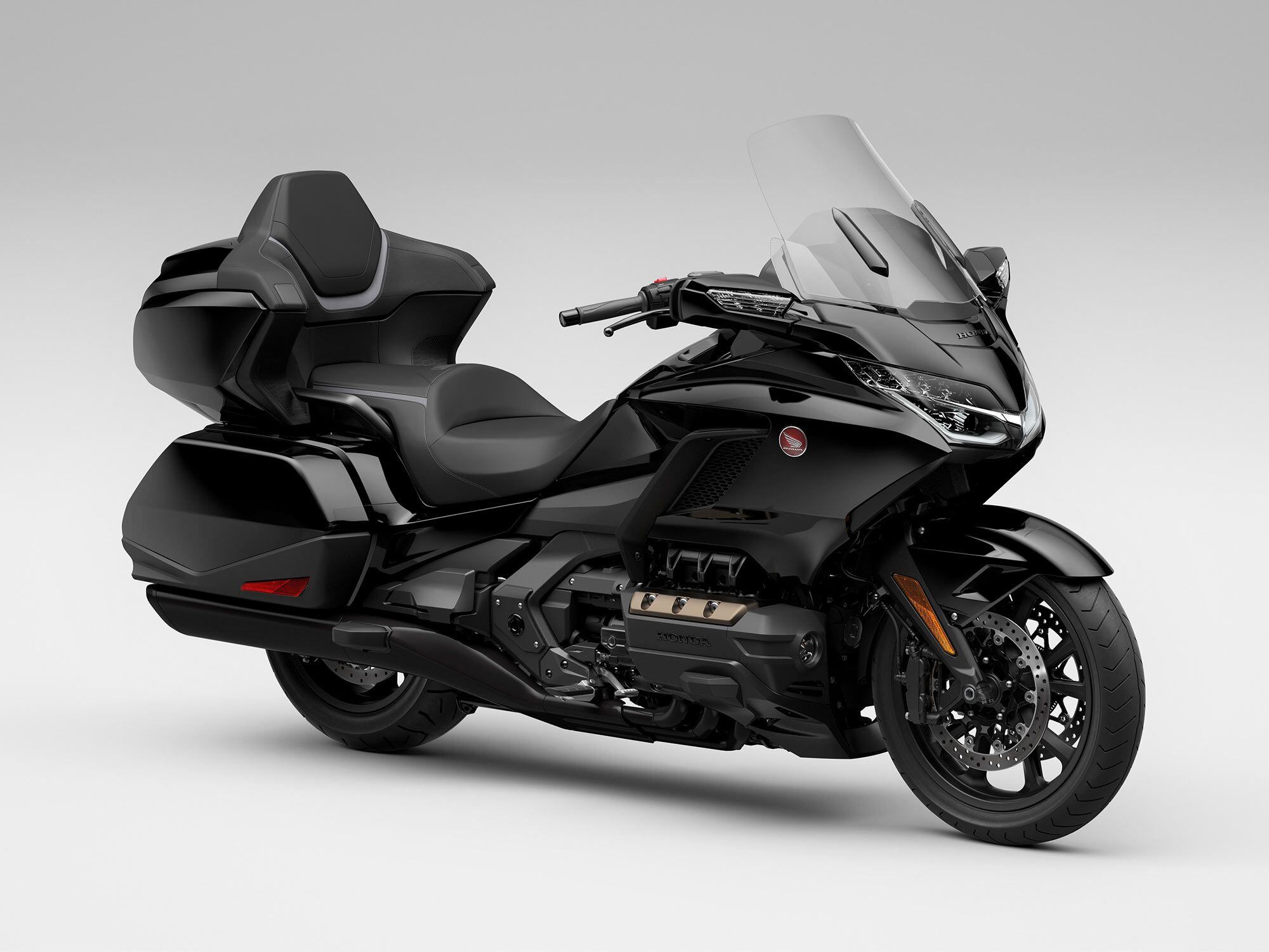 The sole bike in the 2023 Wing series without automatic transmission is the Gold Wing Tour.