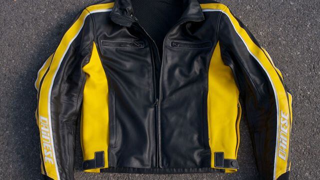 Dainese 防水ジャケット グレー/ブラック/イエロー Buy Dainese Super Adventure Abslt Jacket Tarmac/Blk/Fluo Yel