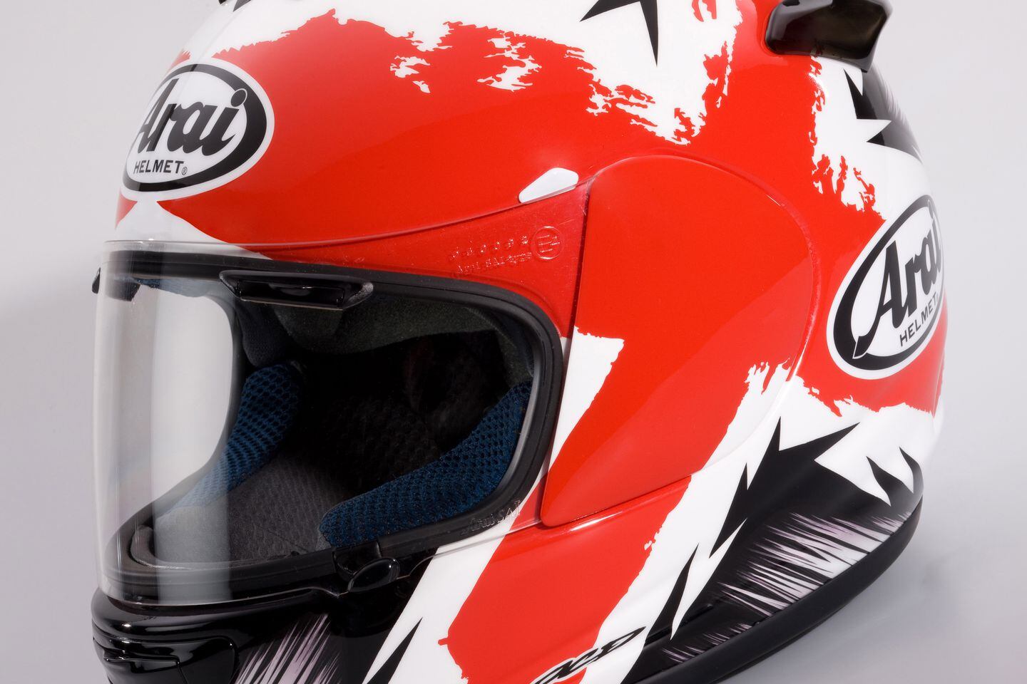 Arai Introduces New Vector-2 Model for 2011 | Motorcycle Cruiser