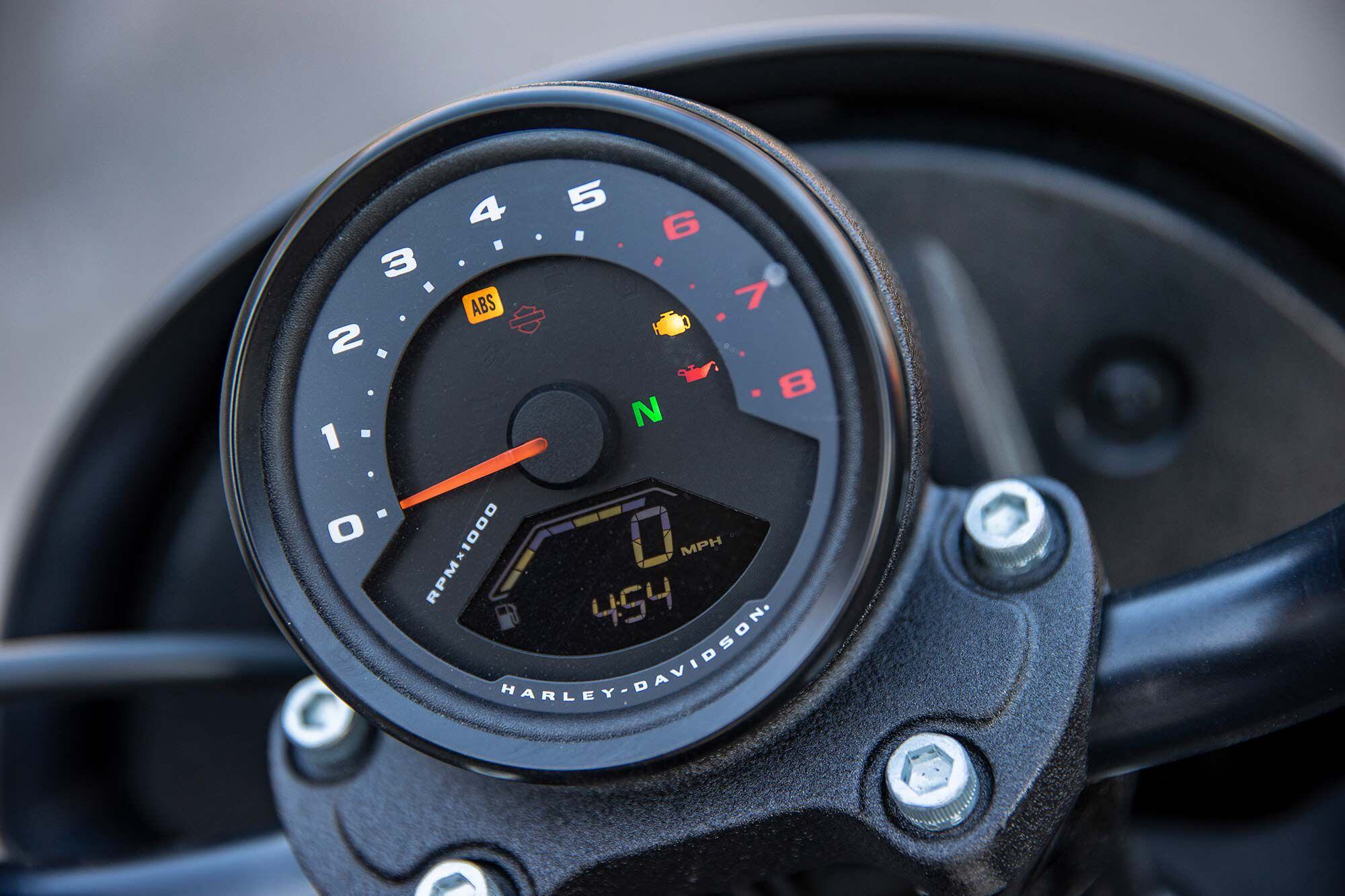 This Low Rider S is premium and has some of the best equipment H-D has to offer, but the gauge right in the rider’s sight line is still the same old analog unit that’s been used for years.