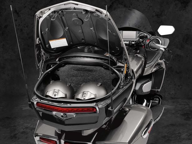 Yamaha s Star Venture Is Back For 2020 Motorcycle Cruiser