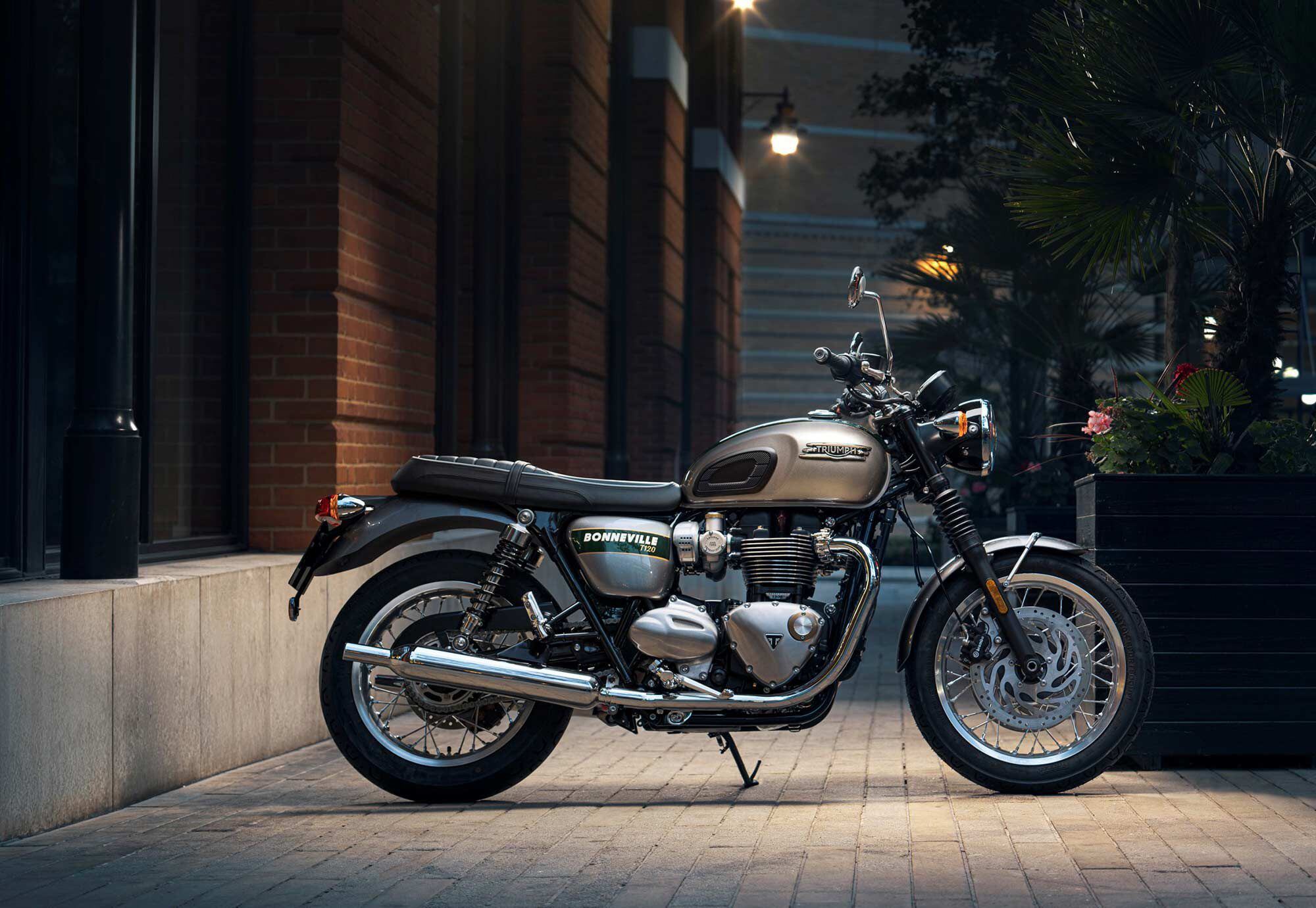 triumph t100 2022