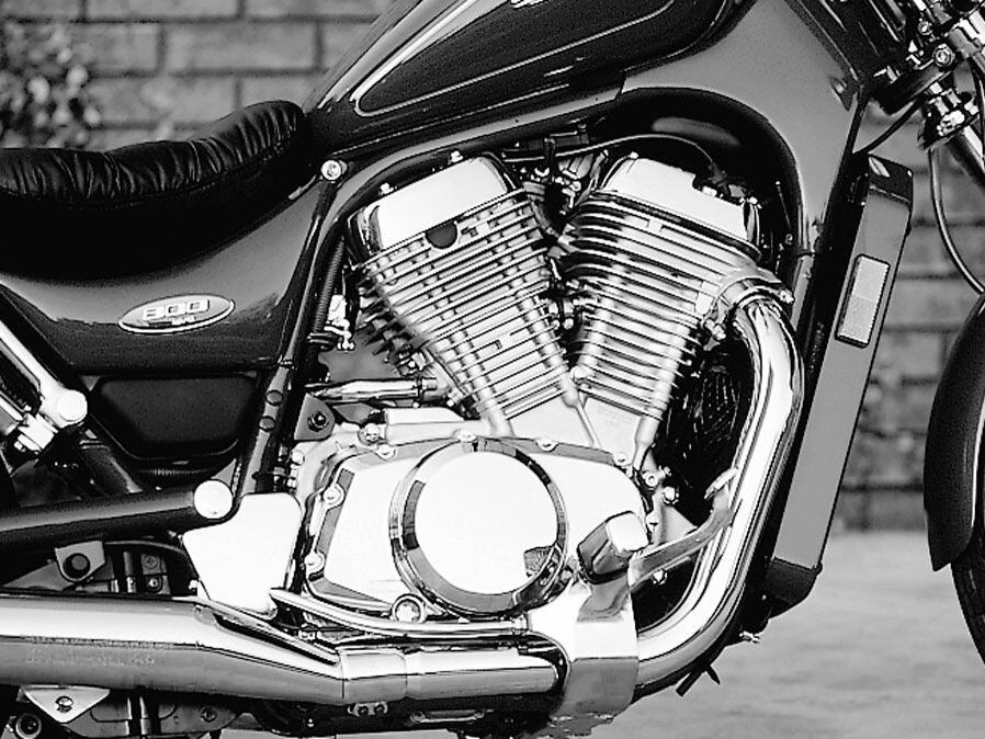 Suzuki Vs 800 Intruder