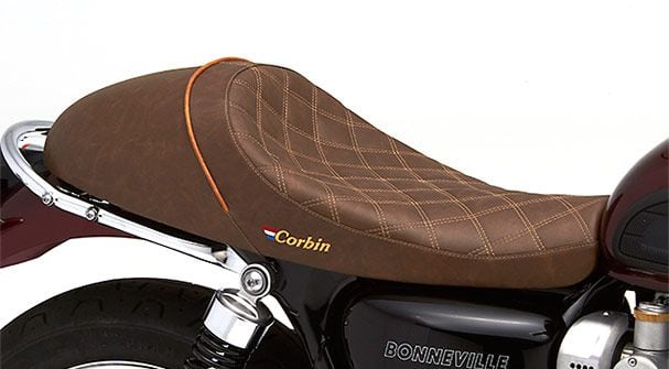 Corbin s Classic Gunfighter Seat for Triumph Motorcycles Motorcycle Cruiser