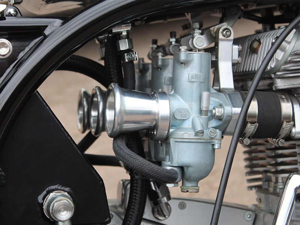 Experts Rank Carbureted Motorcycles Above FuelInjected Models in