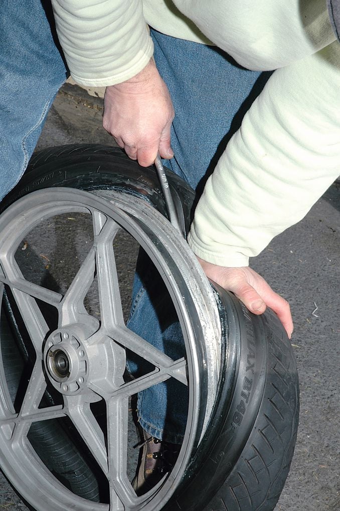 How To Remove A Motorcycle Tire Off The Rim Reviewmotors.co