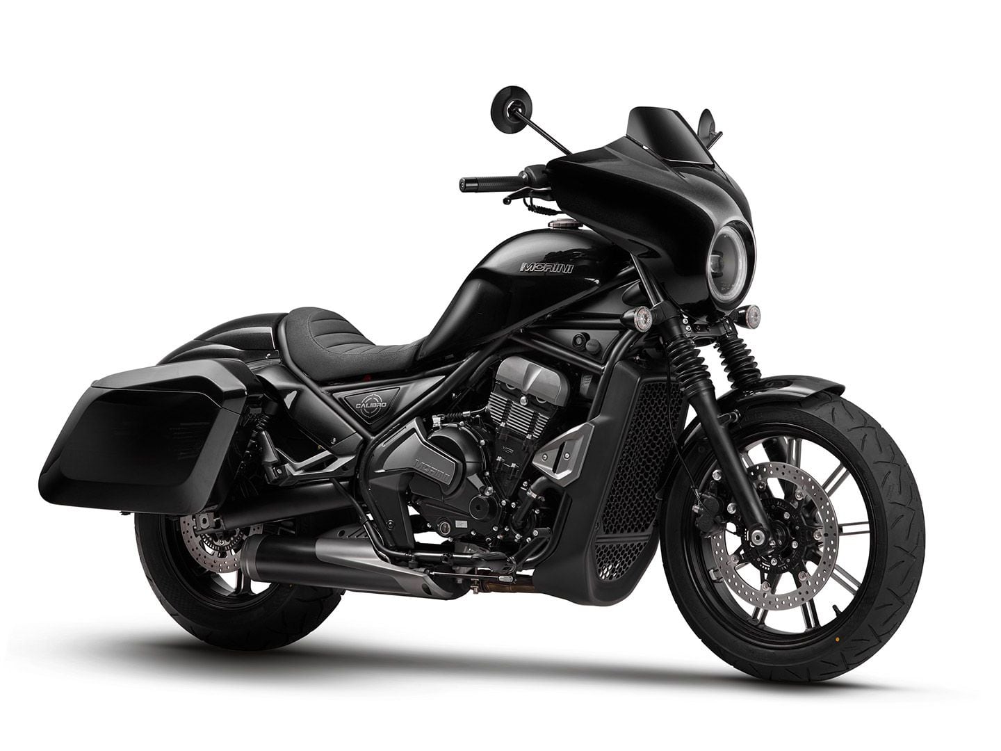 The Calibro will also come in a bagger version, which looks to be a fully focused design rather than just a bunch of add-ons. At 650cc, it also won’t have too many competitors.