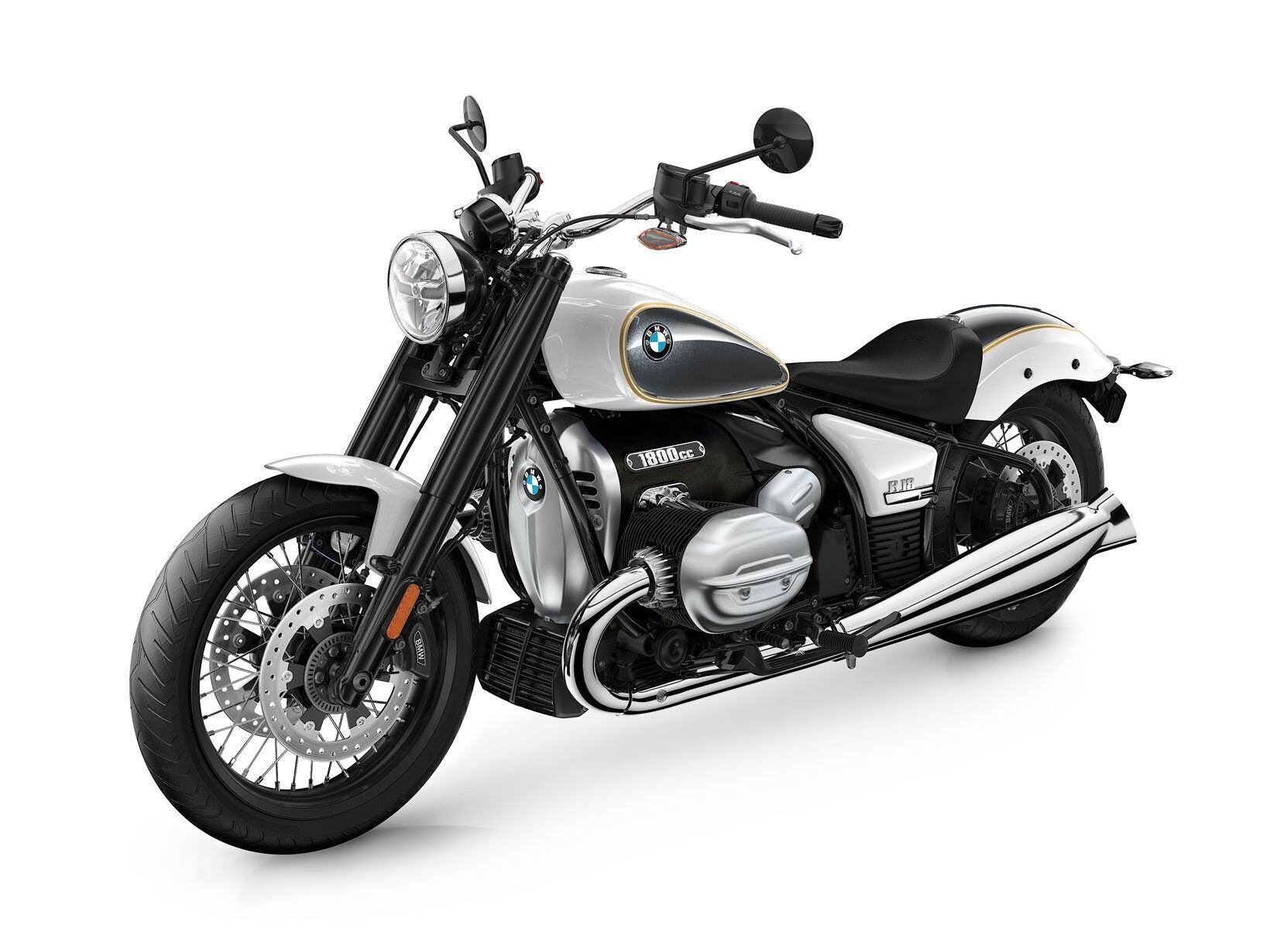The R 18 shown in the Option 719 Mineral White Metallic/Meteoric Dust Gold, which we may or may not see for the US.