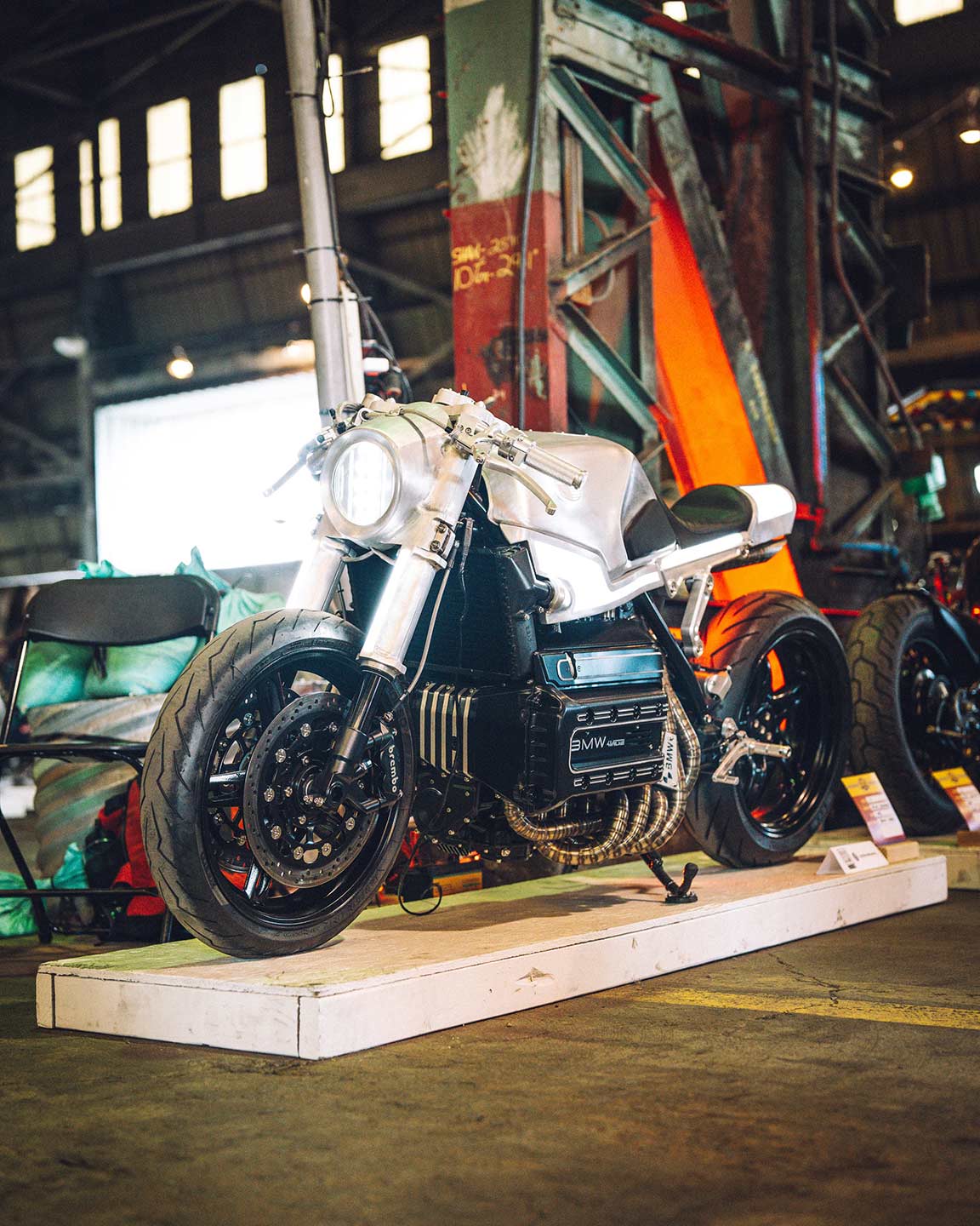 Also featured in the electric-themed show-within-a-show Direct Current display was Mitchell Witkamp's lit-up 1995 BMW K1100LT, which snagged top honors for Best Weld.