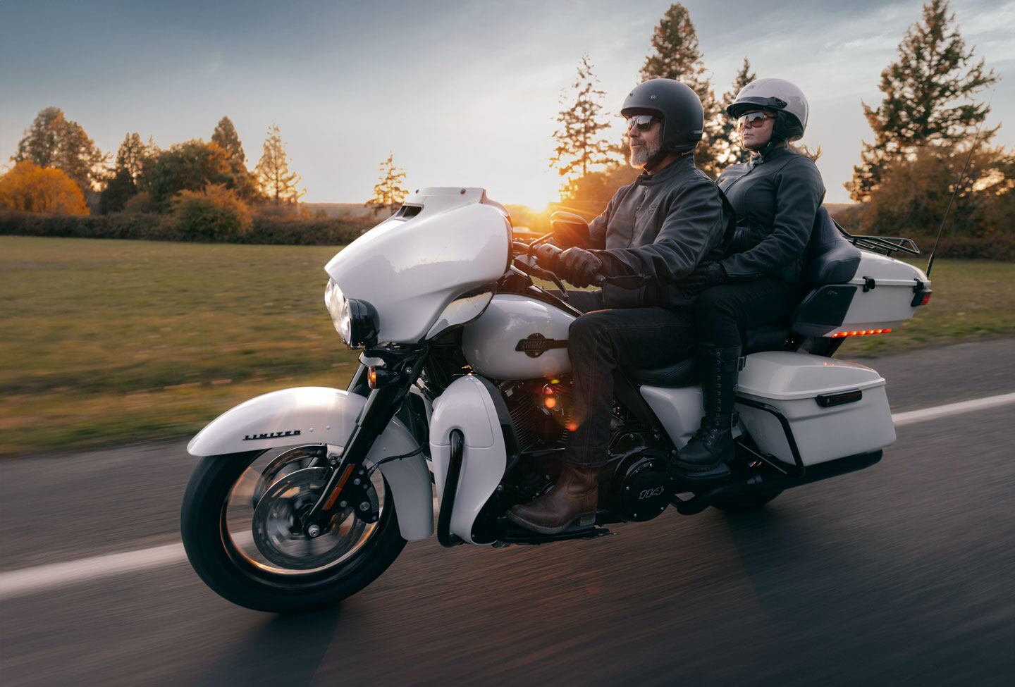 The Ultra Limited uses the Boom! Box GTS infotainment system with a 6.5-inch touchscreen display.
