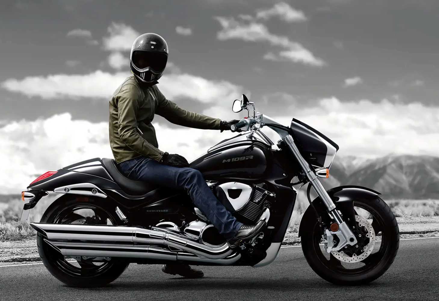 Suzuki's M109R power cruiser rumbles into its 17th year pretty much the same as it was on its 2006 MY debut.