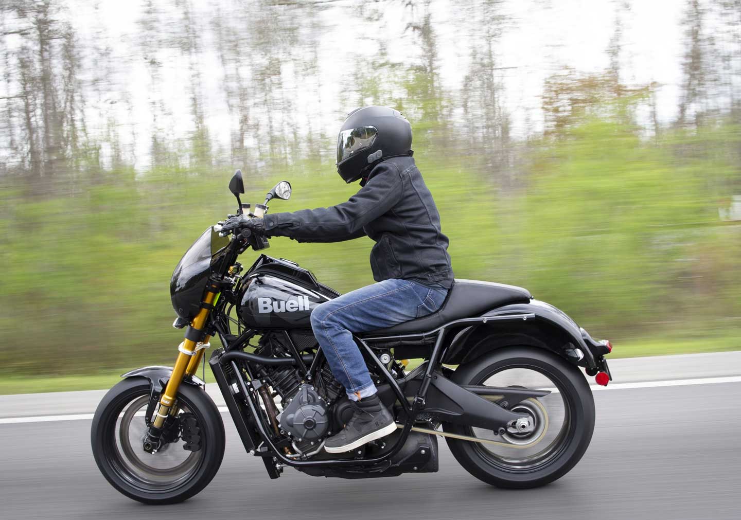 For the author's 5-foot-7 frame and 30-inch inseam, the riding position was comfortable, offering a nice reach to the bars without an overly relaxed posture.