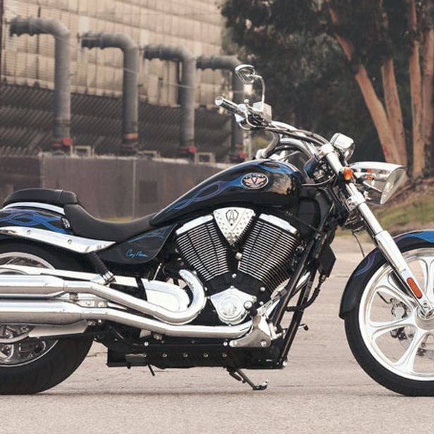 2006 Victory Vegas Jackpot Motorcycle Road Test & Review